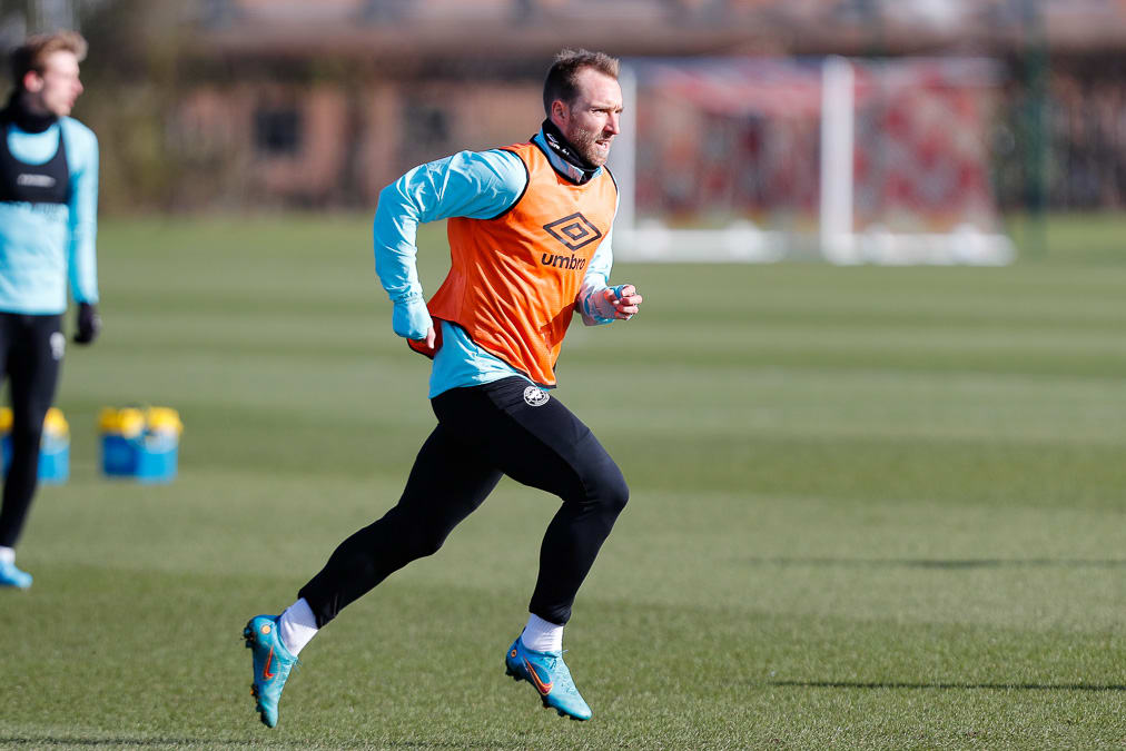 https://www.brentfordfc.com/siteassets/images/football/2021-22/non-match/20220207---eriksen-1st-day/20220207-120909-0060.jpg