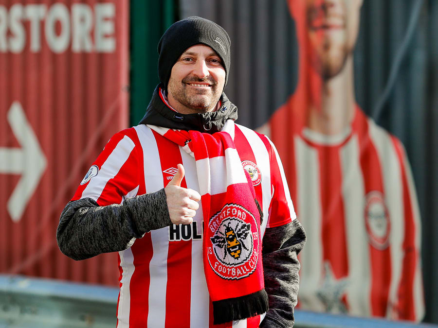 https://www.brentfordfc.com/siteassets/images/football/2021-22/non-match/20220212---palace-fans/20220212-134402-1029.jpg