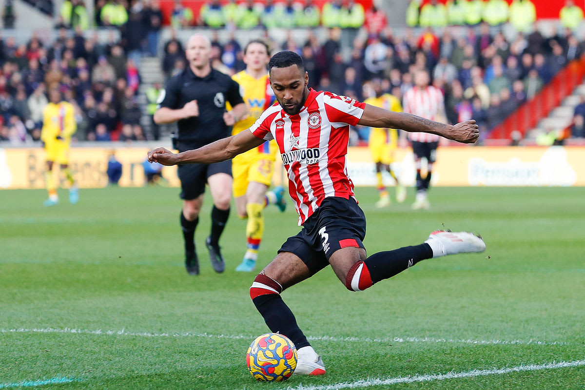 https://www.brentfordfc.com/siteassets/images/football/2021-22/first-team-games/20220212---palace/20220212-154559-53.jpg