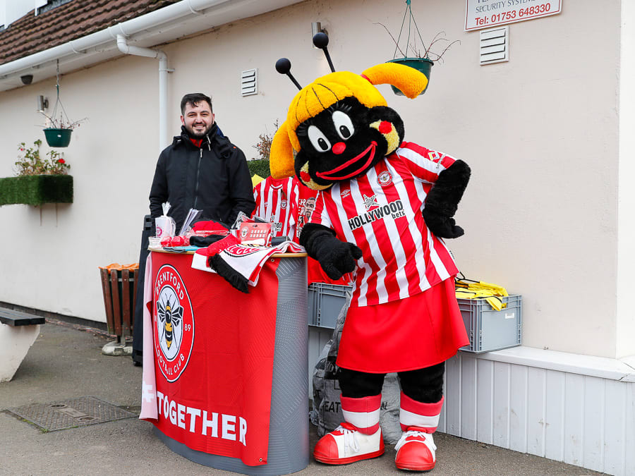 https://www.brentfordfc.com/siteassets/images/football/2021-22/brentford-wfc/non-match/20220306---sport-london/20220306-133629-1006.jpg