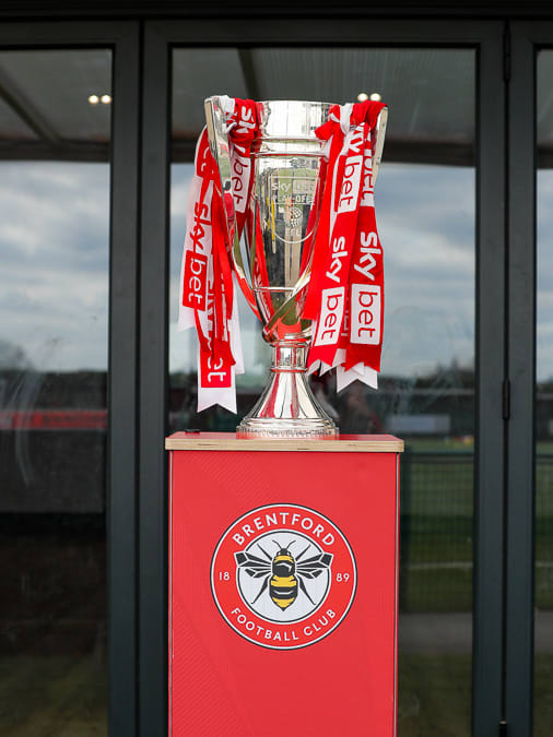 https://www.brentfordfc.com/siteassets/images/football/2021-22/brentford-wfc/non-match/20220306---sport-london/20220306-135159-1017.jpg