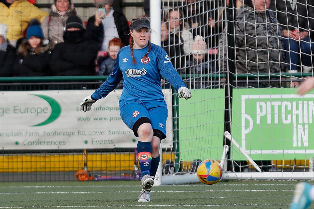 https://www.brentfordfc.com/siteassets/images/football/2021-22/brentford-wfc/womens-matches/20220306---sport-london/20220306-154601-0063.jpg