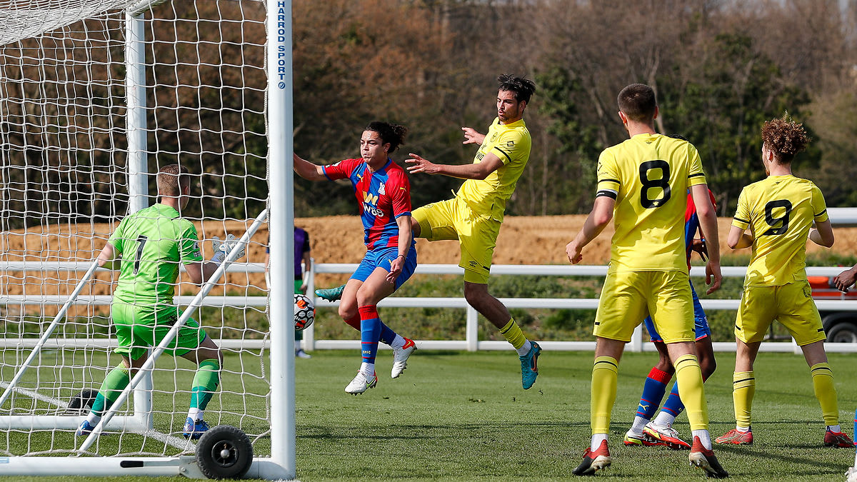 https://www.brentfordfc.com/siteassets/images/football/2021-22/b-team-games/20220325---palace/20220325-132015-85.jpg