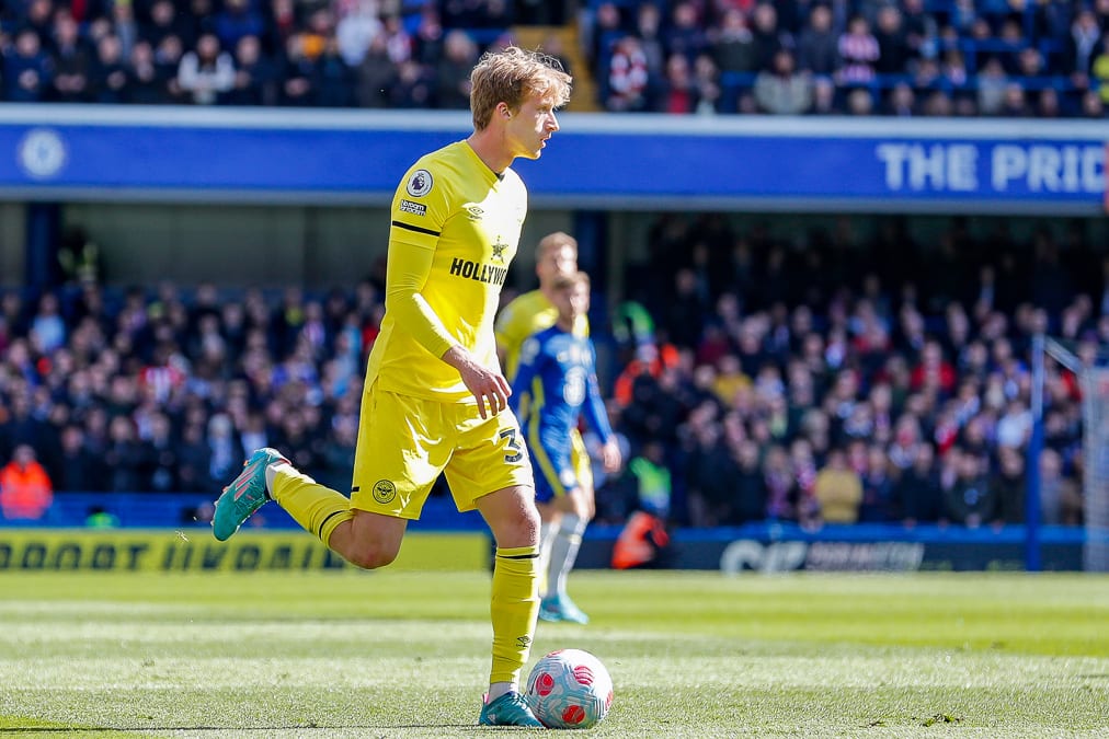 https://www.brentfordfc.com/siteassets/images/football/2021-22/collections/april-potm/20220402-151014-0079.jpg