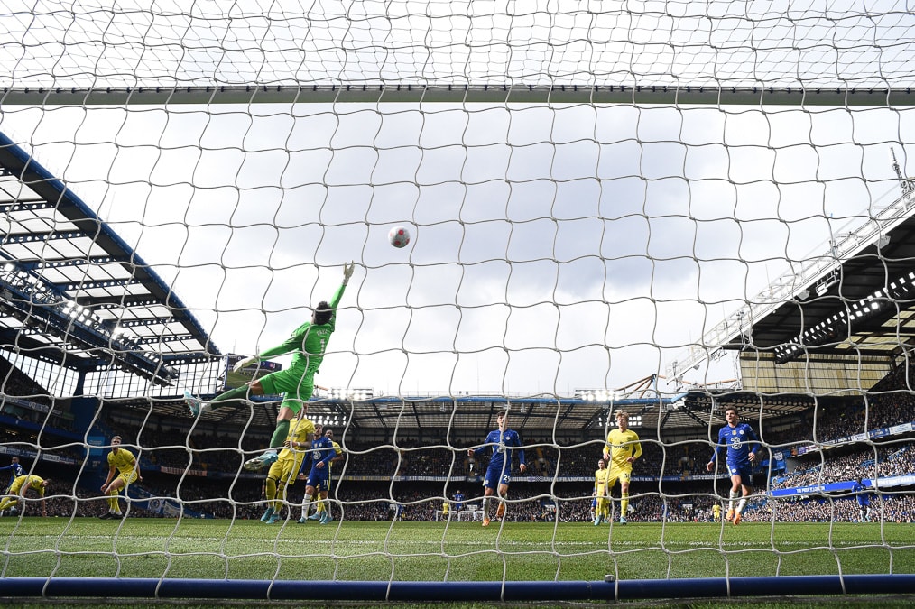 https://www.brentfordfc.com/siteassets/images/football/2021-22/collections/april-potm/20220402-153836-0104.jpg