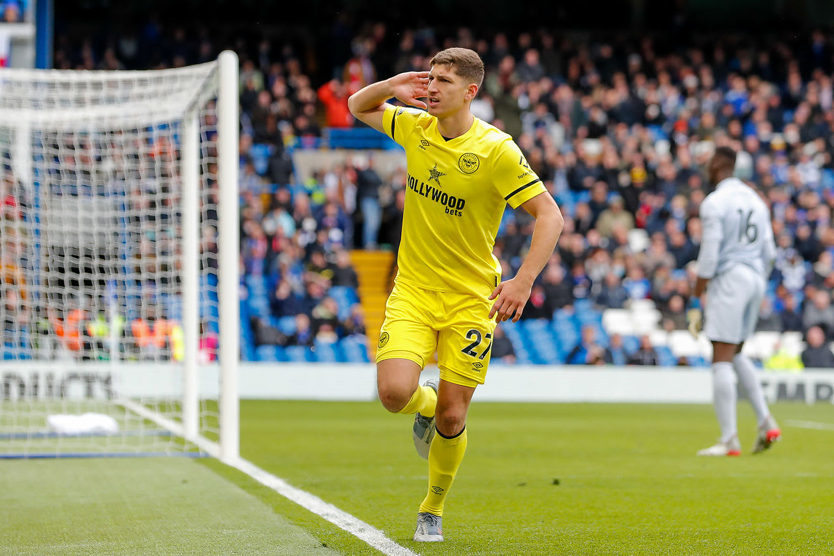Vitaly sends message after signing new contract