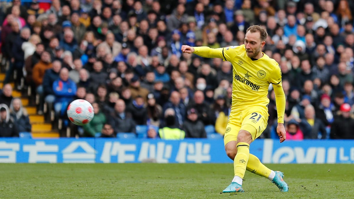 https://www.brentfordfc.com/siteassets/images/football/2021-22/collections/april-potm/20220402-161043-0164.jpg