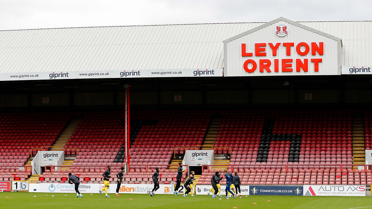 https://www.brentfordfc.com/siteassets/images/football/2021-22/first-team-games/20220405---orient-bcd/20220405-112555-89-0100.jpg