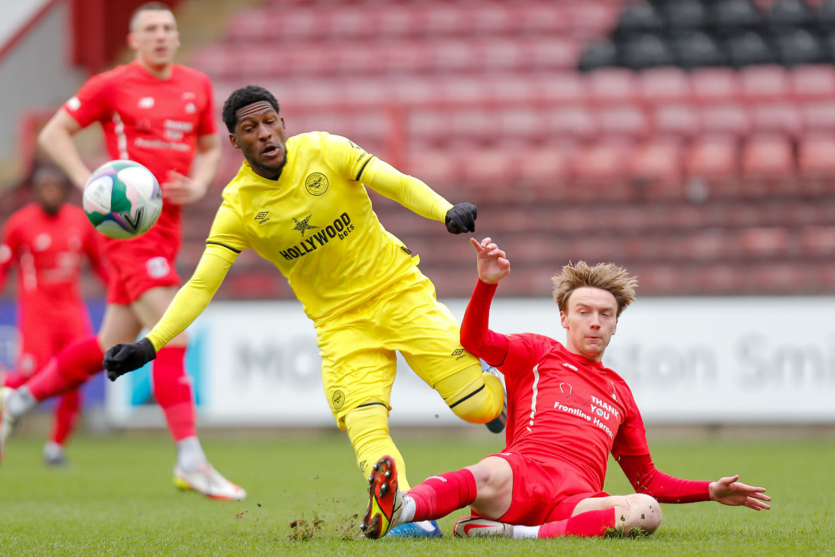 https://www.brentfordfc.com/siteassets/images/football/2021-22/first-team-games/20220405---orient-bcd/20220405-120250-37-0100.jpg