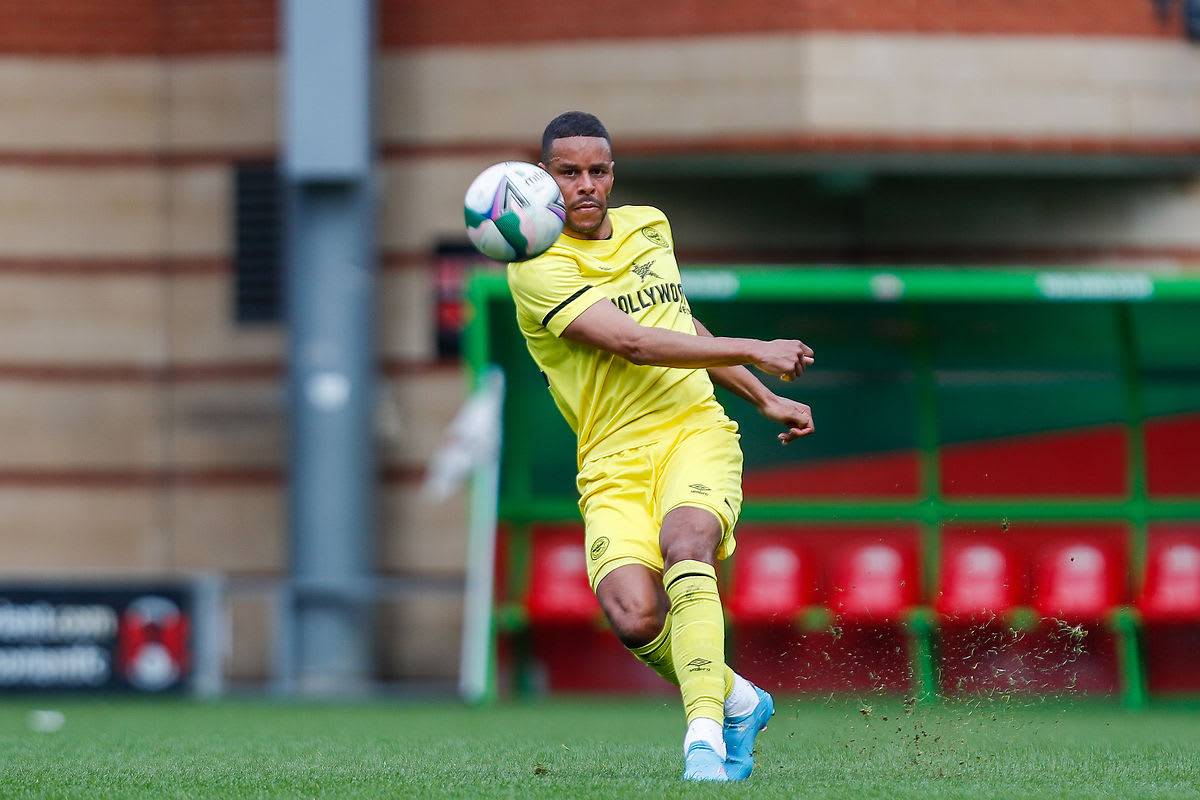 https://www.brentfordfc.com/siteassets/images/football/2021-22/first-team-games/20220405---orient-bcd/20220405-124147-32-0100.jpg