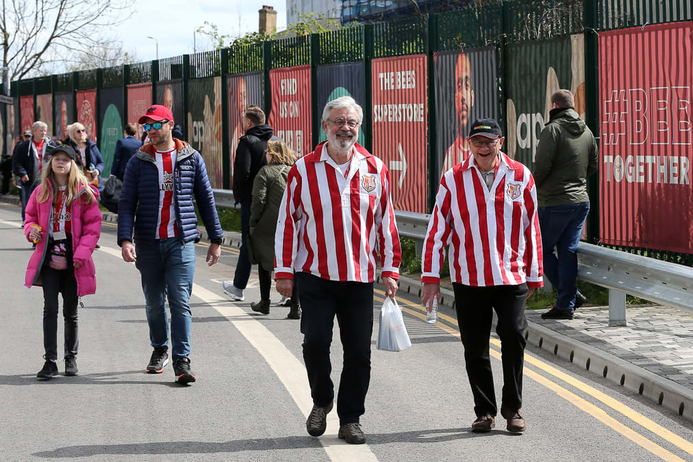 https://www.brentfordfc.com/siteassets/images/football/2021-22/non-match/20220410---west-ham-fans/20220410-131844-1082.jpg