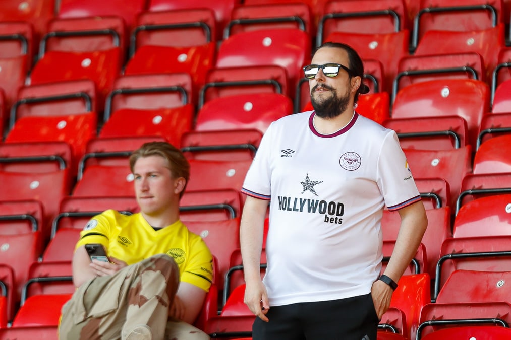 https://www.brentfordfc.com/siteassets/images/football/2021-22/non-match/20220416---watford-fans/20220416-135837-0017.jpg