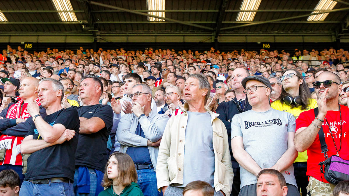 https://www.brentfordfc.com/siteassets/images/football/2021-22/non-match/20220416---watford-fans/20220416-162245-0159.jpg