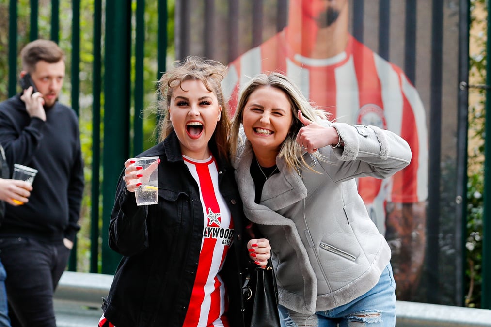 https://www.brentfordfc.com/siteassets/images/football/2021-22/non-match/20220423---tottenham-fans/20220423-155619-1027.jpg