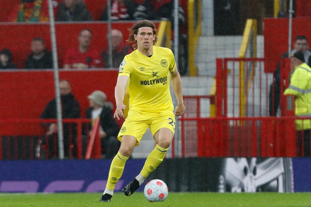 https://www.brentfordfc.com/siteassets/images/football/2021-22/collections/may-potm/20220502-200325-0100.jpg