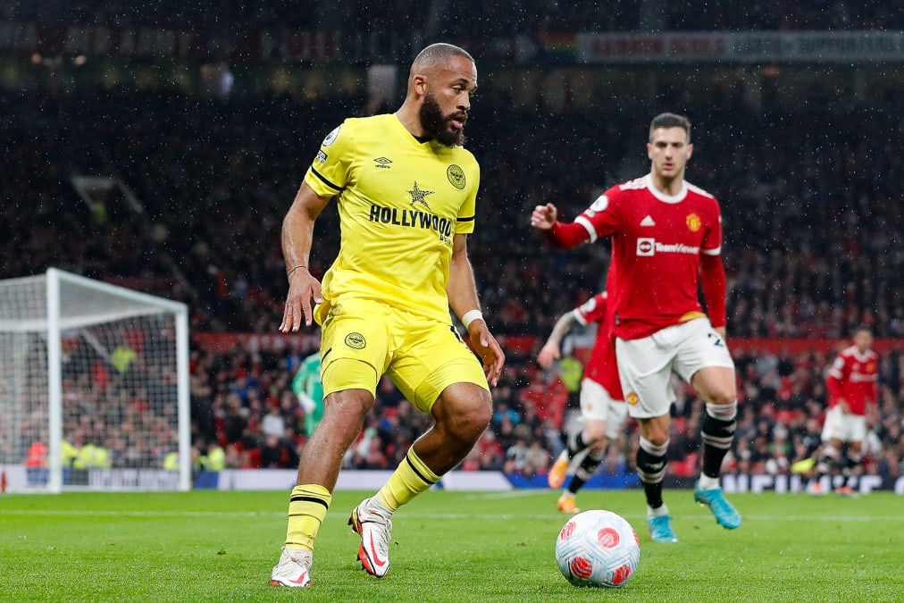 https://www.brentfordfc.com/siteassets/images/football/2021-22/collections/may-potm/20220502-204548-0158.jpg