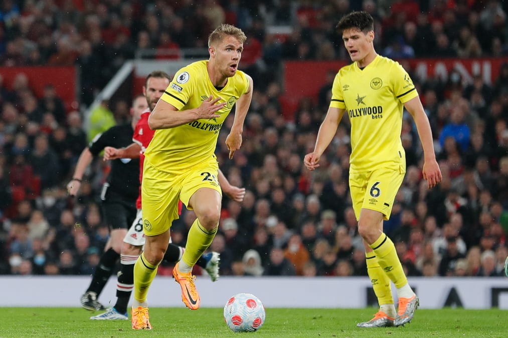 https://www.brentfordfc.com/siteassets/images/football/2021-22/collections/may-potm/20220502-211708-0187.jpg