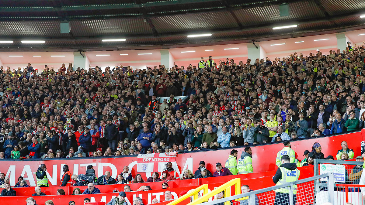 https://www.brentfordfc.com/siteassets/images/football/2021-22/first-team-games/20220502---man-utd/20220502-213318-41-0100.jpg