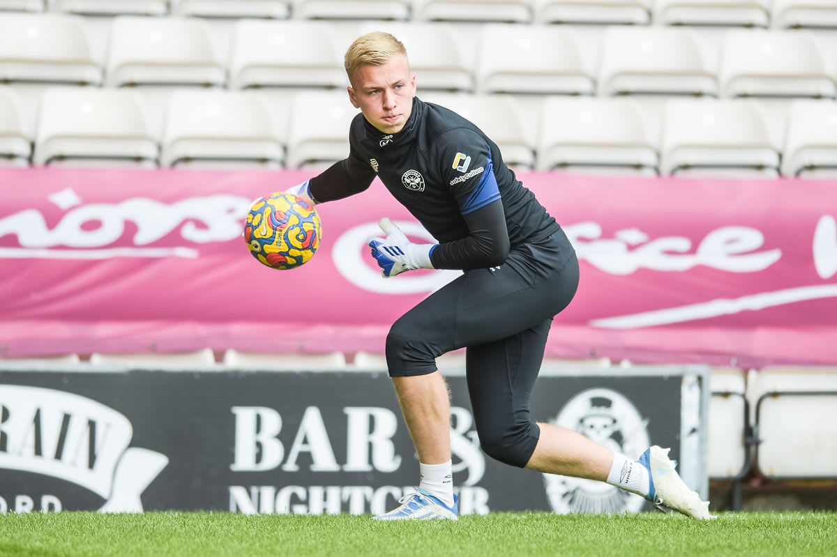 https://www.brentfordfc.com/siteassets/images/football/2021-22/b-team-games/20220503---bradford-city/20220503-101811-05-0000.jpg