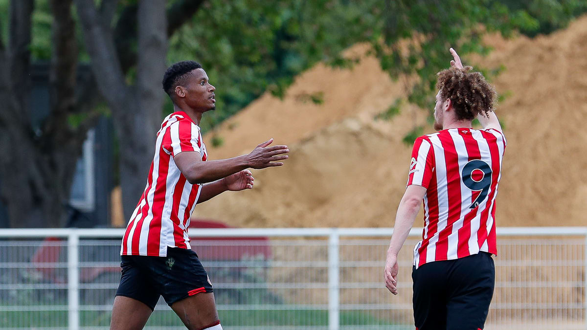 https://www.brentfordfc.com/siteassets/images/football/2021-22/first-team-games/20220510---leicester-bcd/20220510-121902-29905.jpg