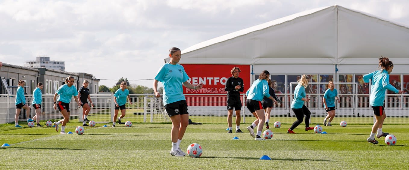https://www.brentfordfc.com/siteassets/images/football/2021-22/brentford-wfc/non-match/20220510---tf-coaching/20220510-170819-2019.jpg