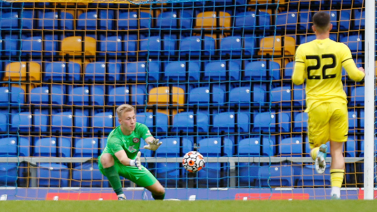 https://www.brentfordfc.com/siteassets/images/football/2021-22/b-team-games/20220510---jong-psv/20220510-191637-98-0100.jpg