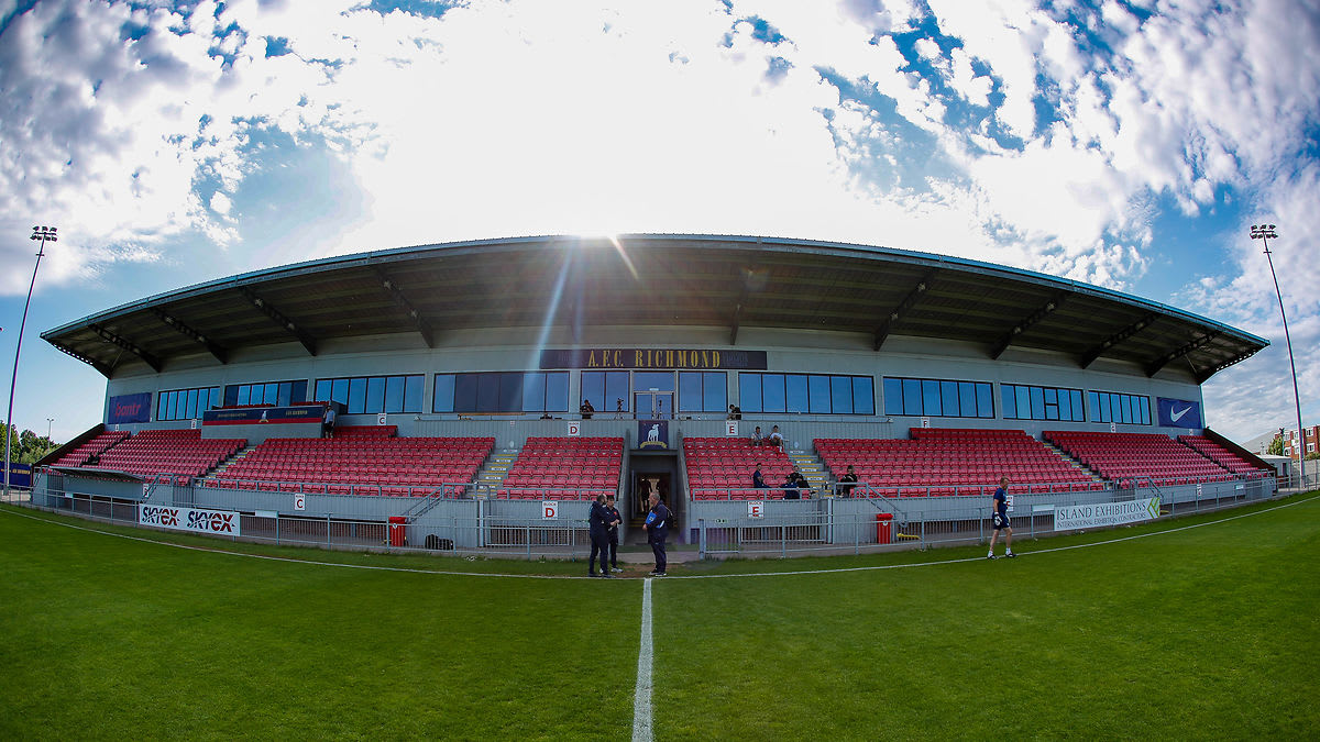 https://www.brentfordfc.com/siteassets/images/football/2021-22/first-team-games/20220517---valencia-bcd/20220517-171806-73-0100.jpg
