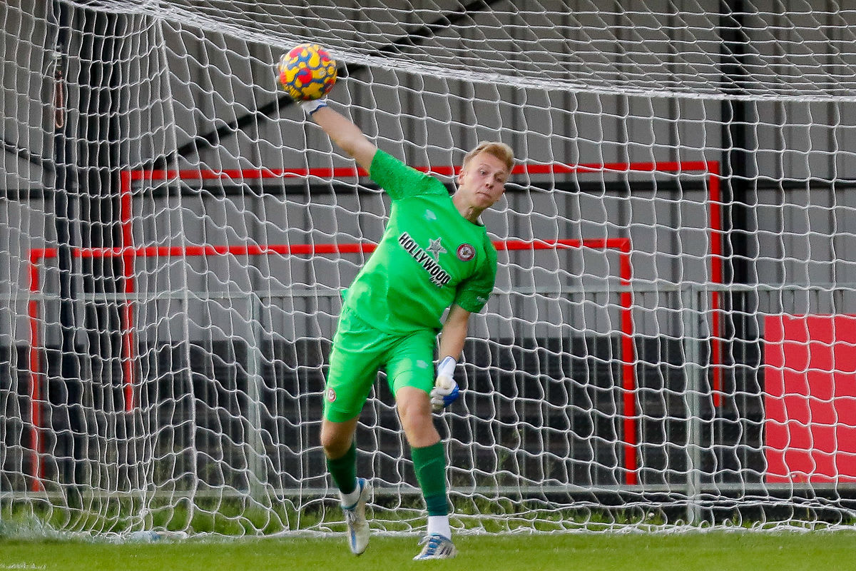 https://www.brentfordfc.com/siteassets/images/football/2021-22/first-team-games/20220517---valencia-bcd/20220517-192725-96-0100.jpg