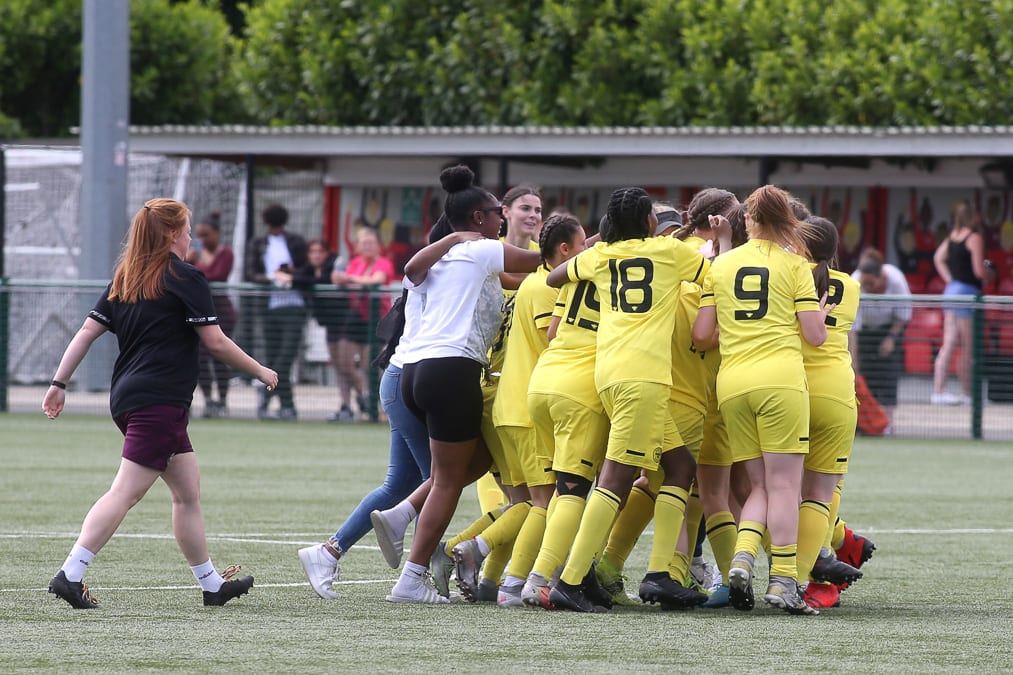 https://www.brentfordfc.com/siteassets/images/football/2021-22/brentford-wfc/non-match/20220522---islington/20220522-152953-3108.jpg