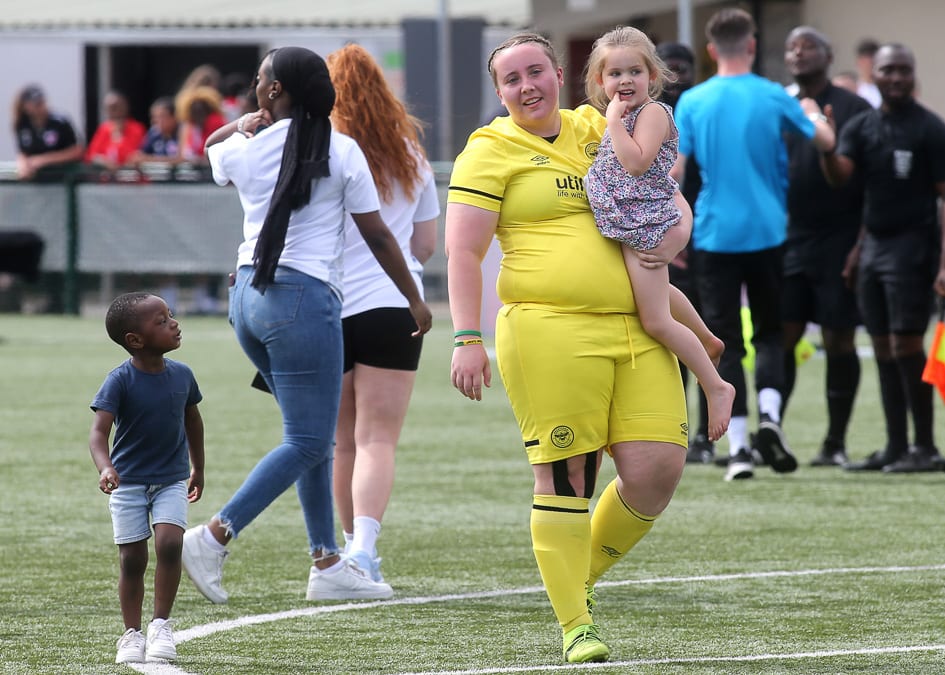 https://www.brentfordfc.com/siteassets/images/football/2021-22/brentford-wfc/non-match/20220522---islington/20220522-153105-3115.jpg