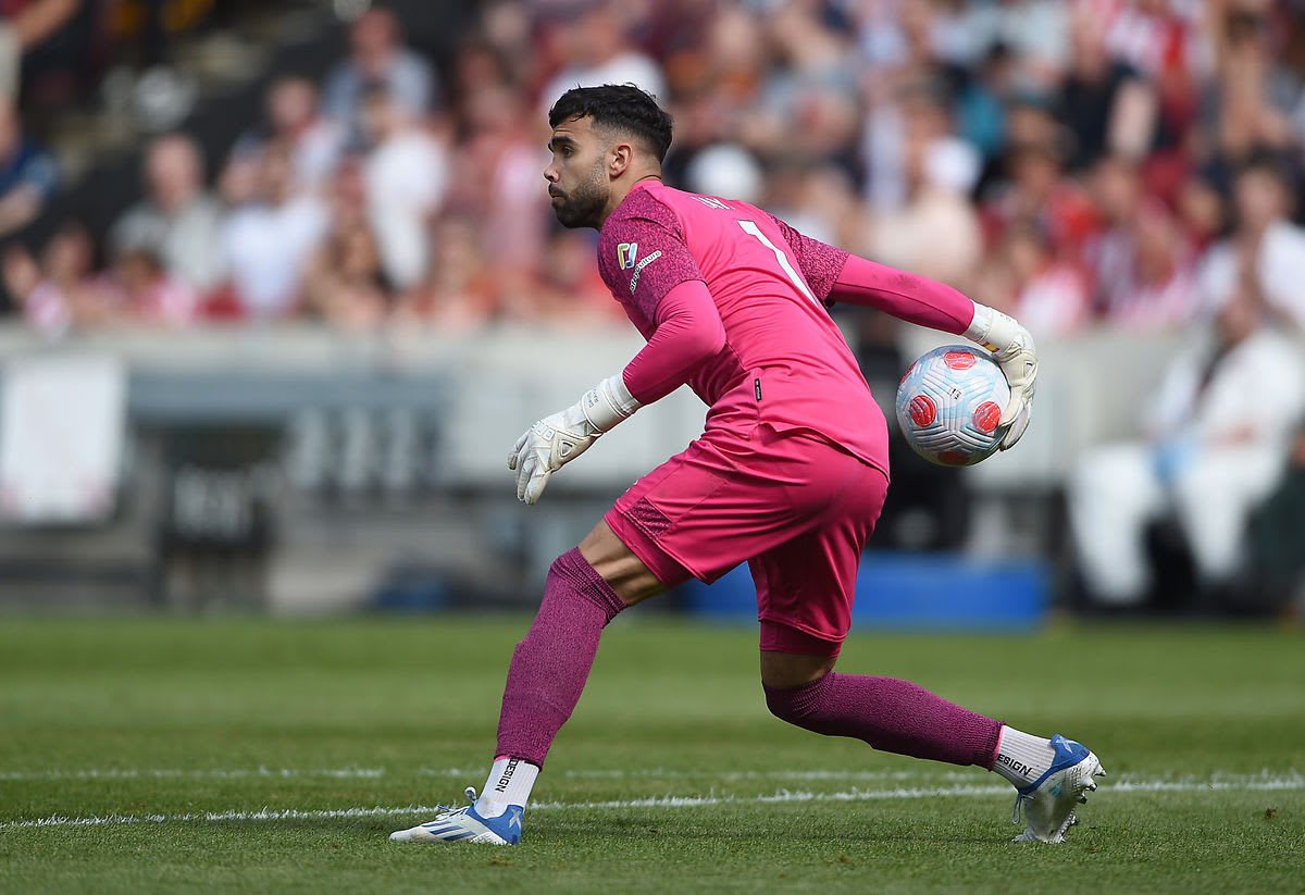 https://www.brentfordfc.com/siteassets/images/football/2021-22/first-team-games/20220522---leeds/20220522-163351.jpg