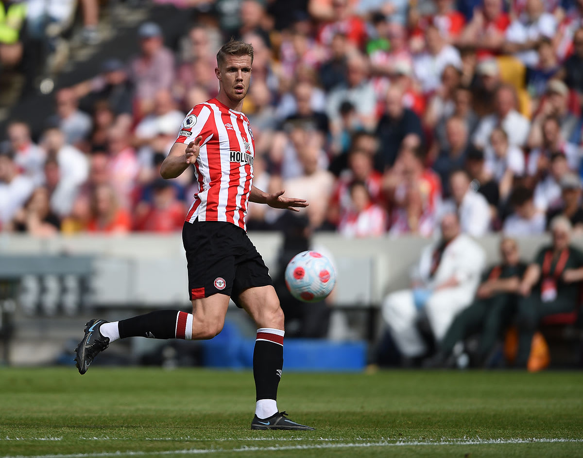 https://www.brentfordfc.com/siteassets/images/football/2021-22/first-team-games/20220522---leeds/20220522-163721.jpg
