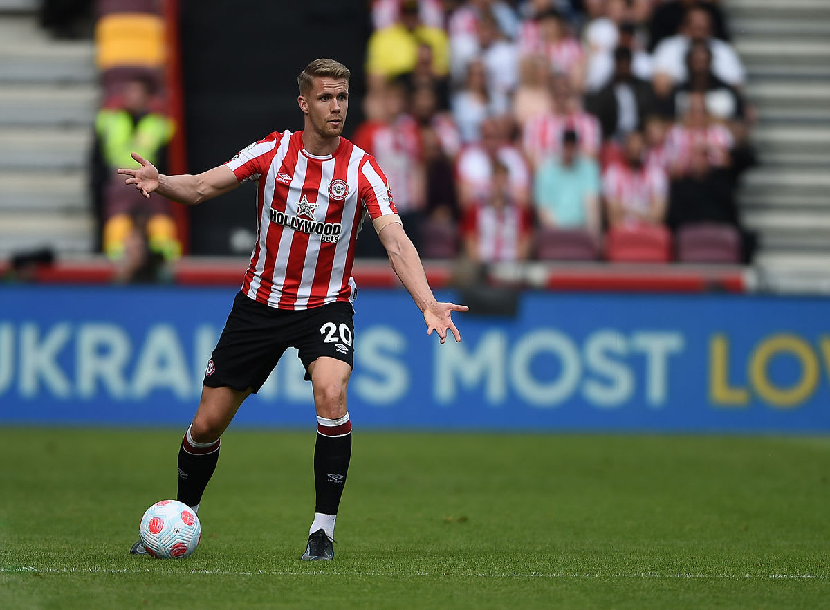 https://www.brentfordfc.com/siteassets/images/football/2021-22/first-team-games/20220522---leeds/20220522-171506.jpg