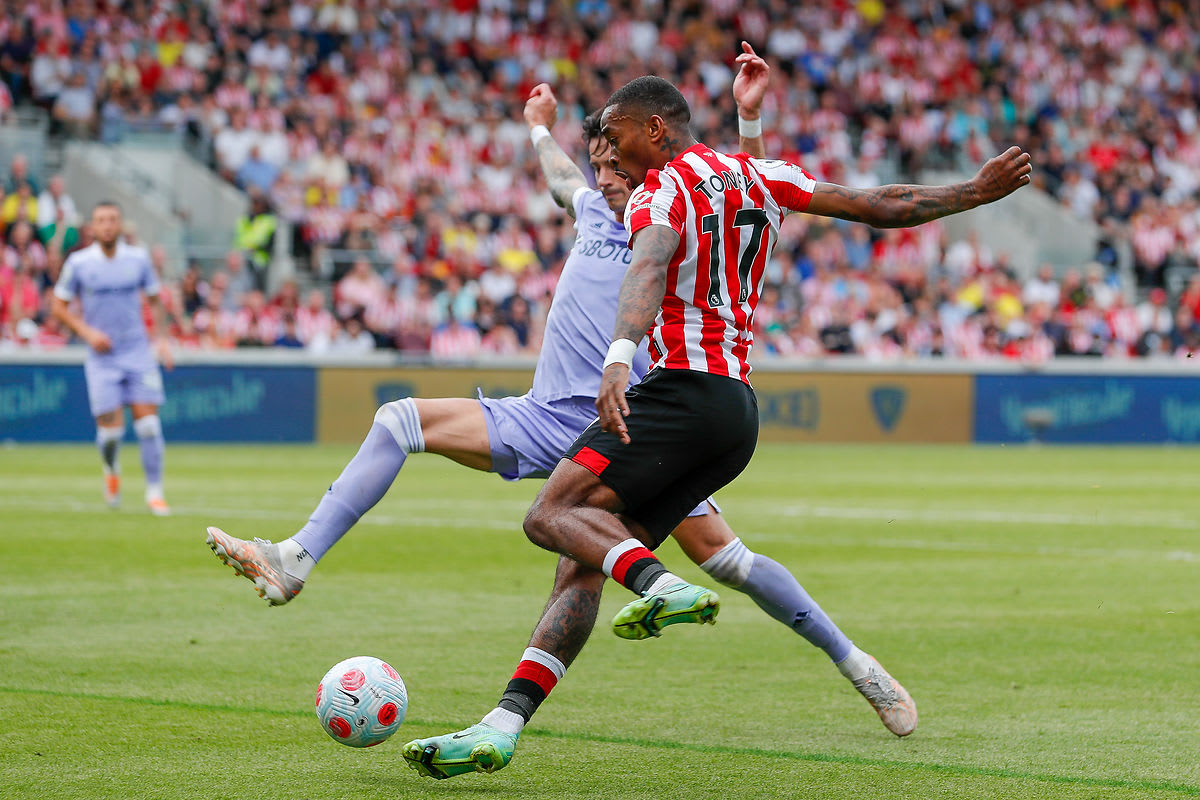 https://www.brentfordfc.com/siteassets/images/football/2021-22/first-team-games/20220522---leeds/20220522-172708-88-0100.jpg