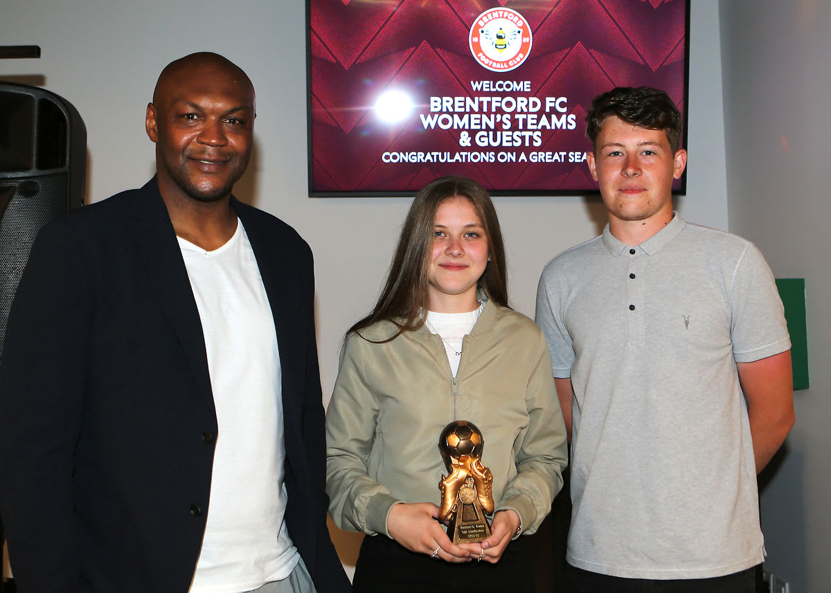 https://www.brentfordfc.com/siteassets/images/football/2021-22/brentford-wfc/non-match/20220617---awards/20220617-214313-0100.jpg