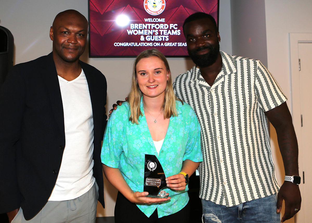 https://www.brentfordfc.com/siteassets/images/football/2021-22/brentford-wfc/non-match/20220617---awards/20220617-214933-0100.jpg