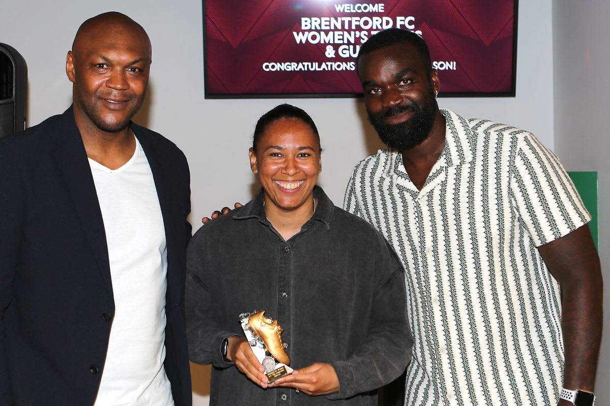 https://www.brentfordfc.com/siteassets/images/football/2021-22/brentford-wfc/non-match/20220617---awards/20220617-215018-0100.jpg