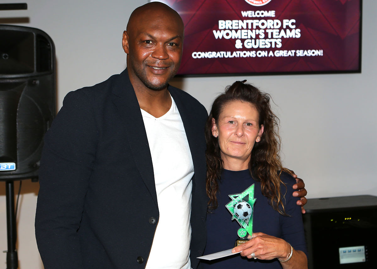 https://www.brentfordfc.com/siteassets/images/football/2021-22/brentford-wfc/non-match/20220617---awards/20220617-215351-0100.jpg