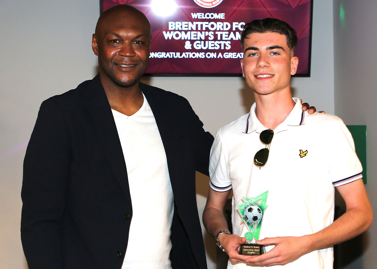 https://www.brentfordfc.com/siteassets/images/football/2021-22/brentford-wfc/non-match/20220617---awards/20220617-215724-0100.jpg