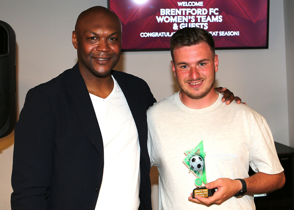 https://www.brentfordfc.com/siteassets/images/football/2021-22/brentford-wfc/non-match/20220617---awards/20220617-215831-0100.jpg
