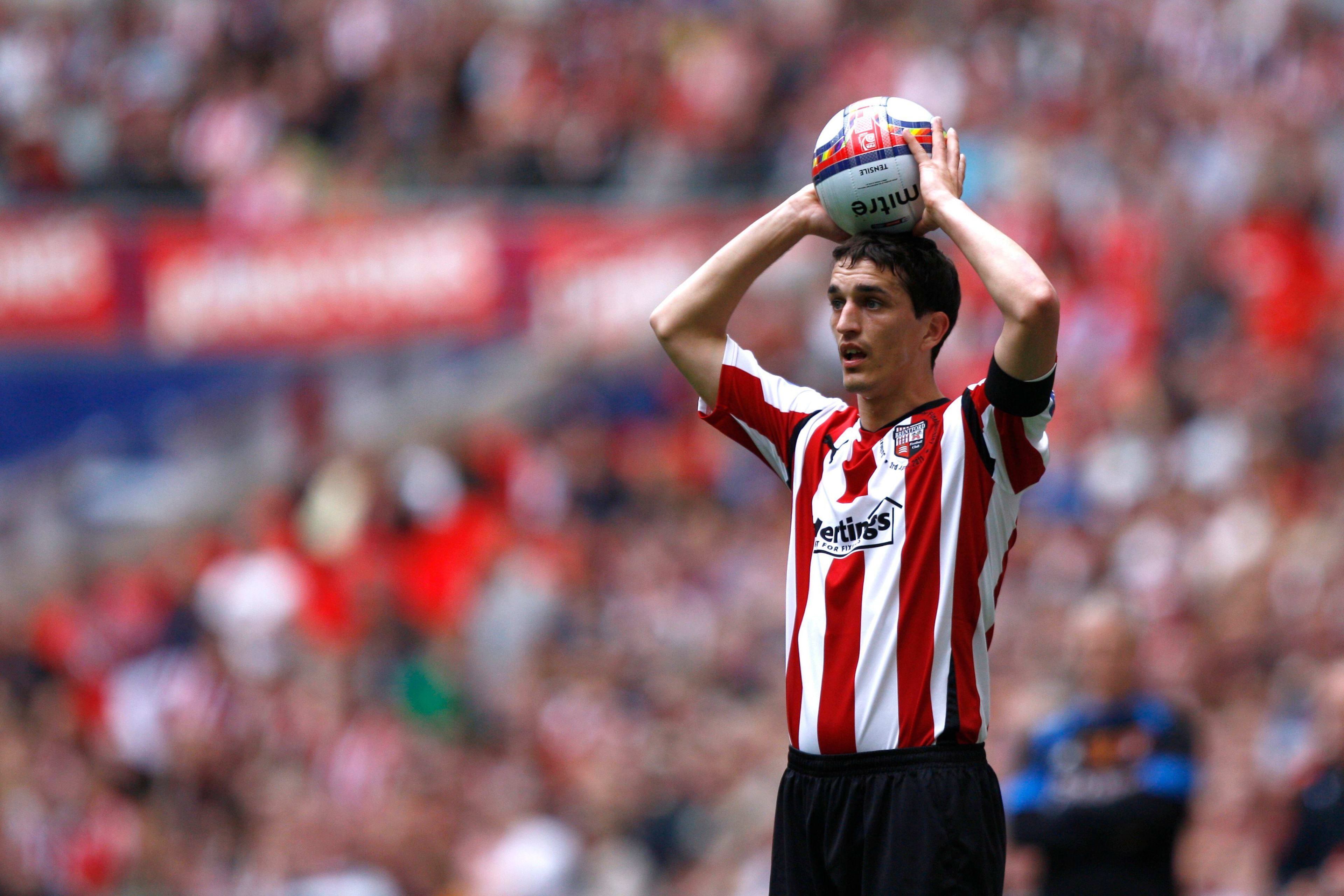 Brentford v Carlisle United - Johnstone's Paint Trophy Final - Wembley Stadium 