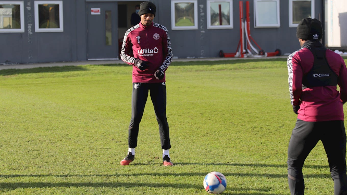 https://www.brentfordfc.com/siteassets/images/football/2020-21/first-team/training/20201126---first-team/8m7a0365.jpg