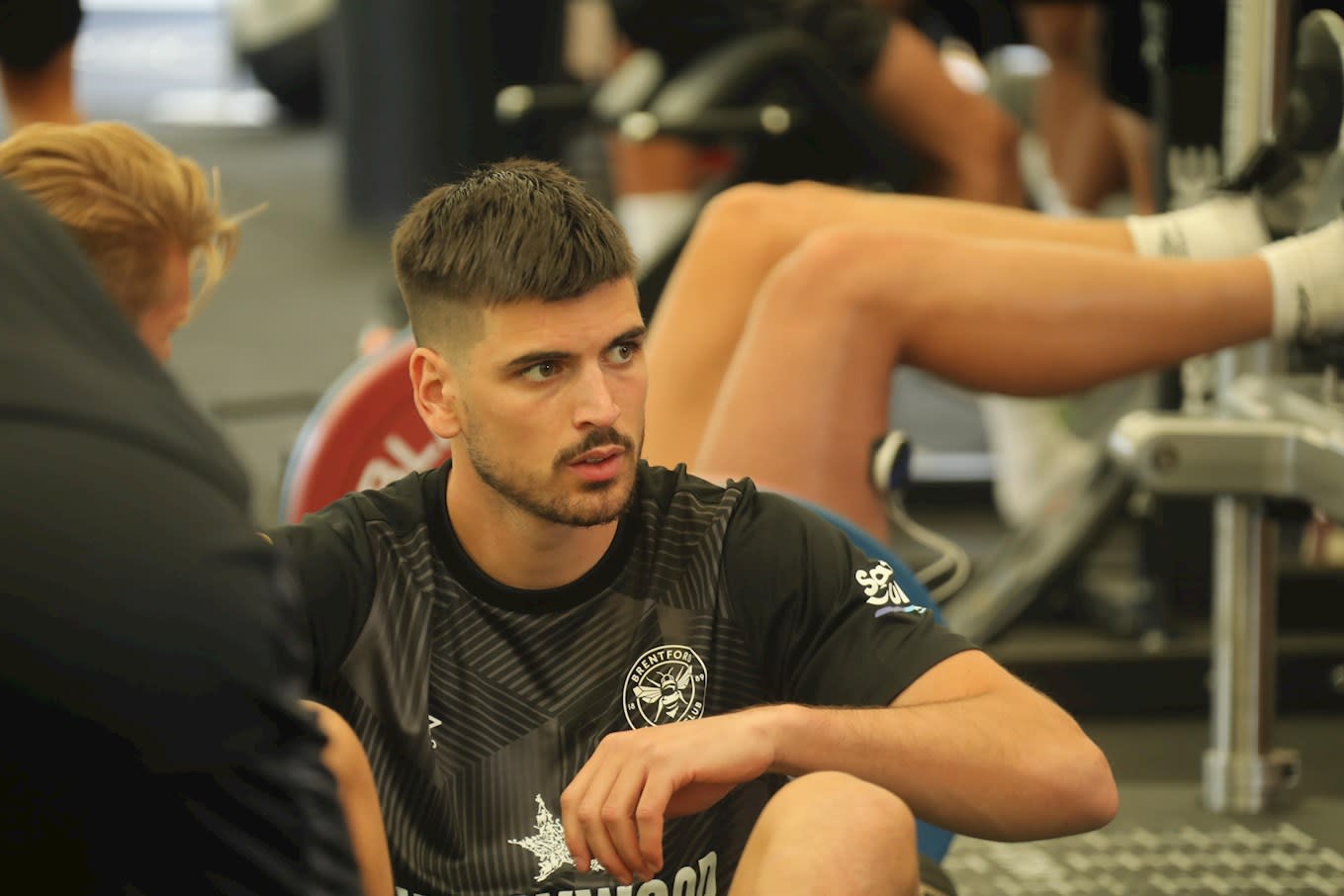 https://www.brentfordfc.com/siteassets/images/football/2022-23/brentford-b/training-pictures/first-day-back-28622/8m7a0719-min.jpg