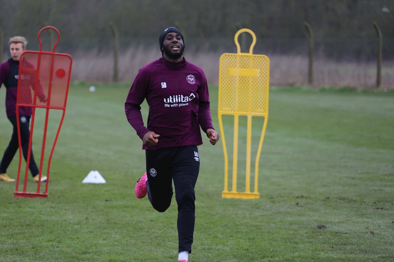 https://www.brentfordfc.com/siteassets/images/football/2020-21/brentford-b/training-photos/160221/8m7a0839.jpg
