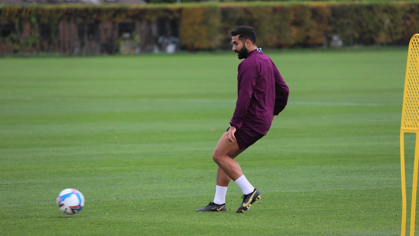 https://www.brentfordfc.com/siteassets/images/football/2020-21/first-team/training/20201117---first-team/8m7a1926.jpg