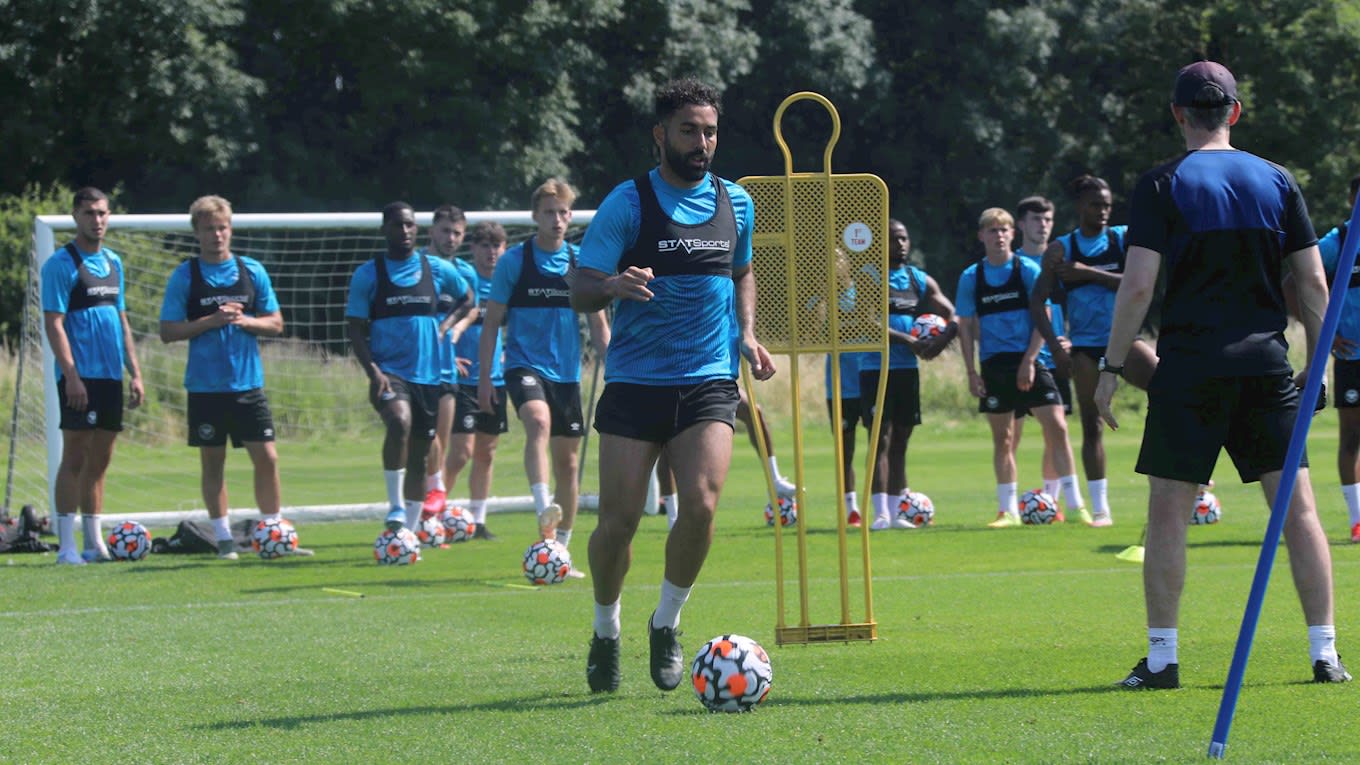 https://www.brentfordfc.com/siteassets/images/football/2021-22/first-team/training/20210719---training/8m7a2427.jpg