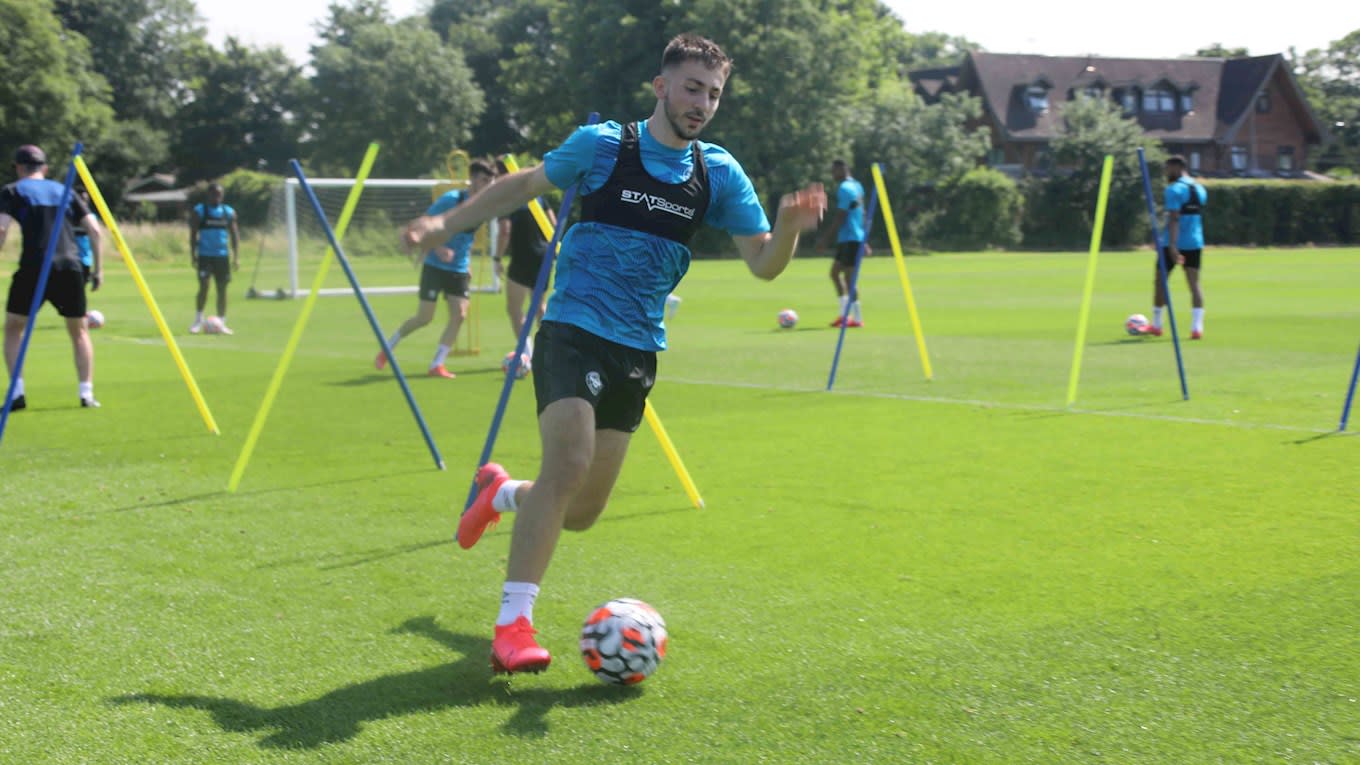 https://www.brentfordfc.com/siteassets/images/football/2021-22/first-team/training/20210719---training/8m7a2456.jpg