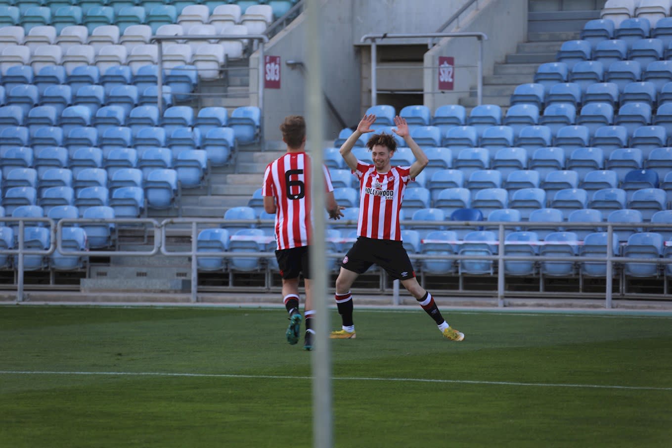 https://www.brentfordfc.com/siteassets/images/football/2021-22/brentford-b/portugal-tour/brondby/8m7a2815-min.jpg