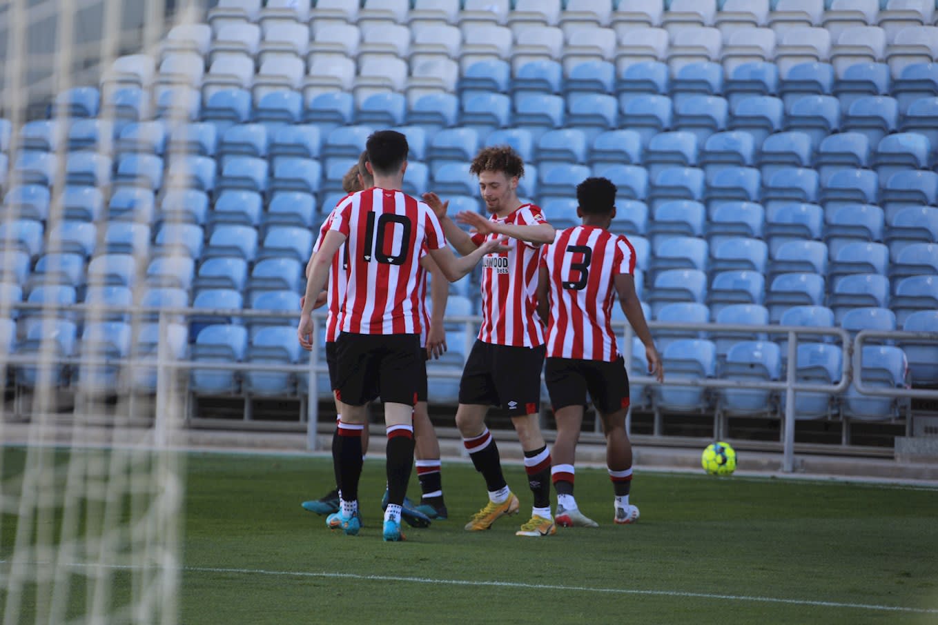https://www.brentfordfc.com/siteassets/images/football/2021-22/brentford-b/portugal-tour/brondby/8m7a2826.jpg