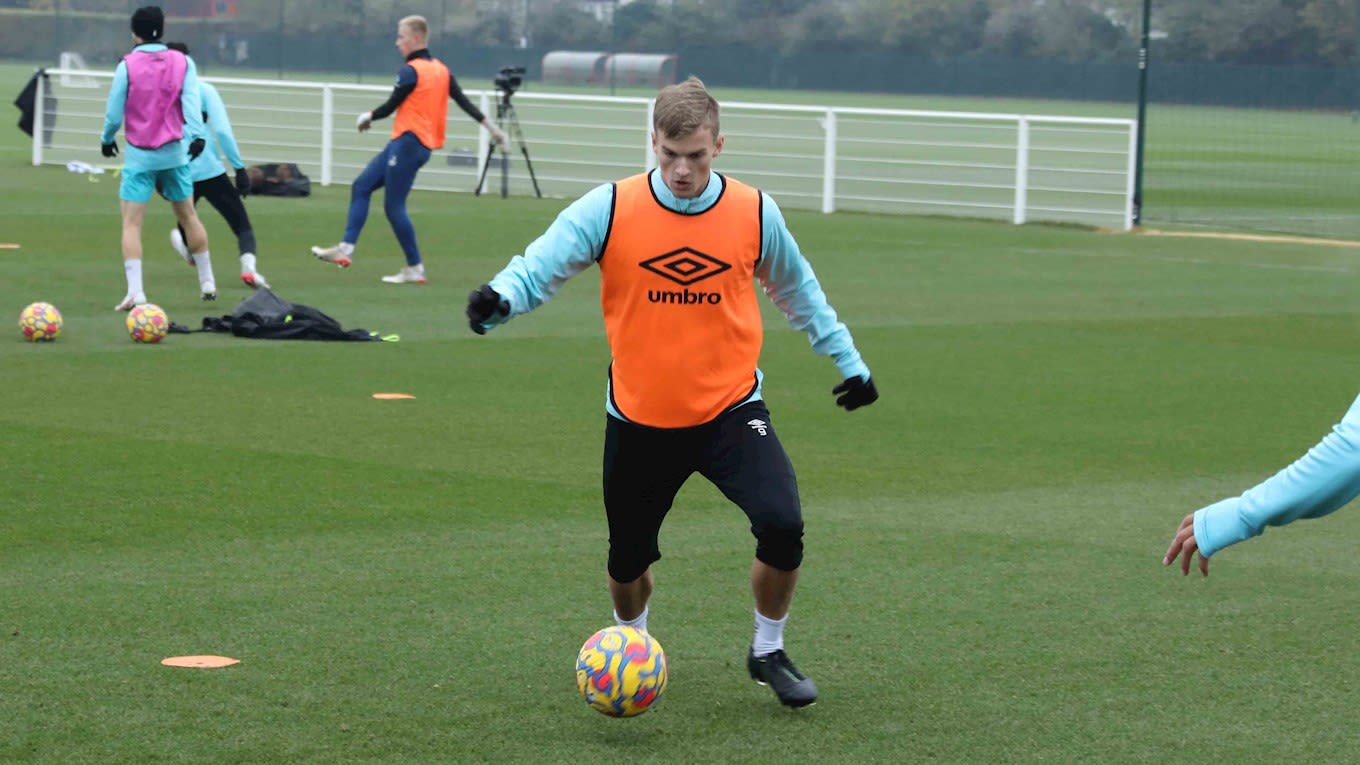 https://www.brentfordfc.com/siteassets/images/football/2021-22/first-team/training/20211124---training/8m7a3549.jpg